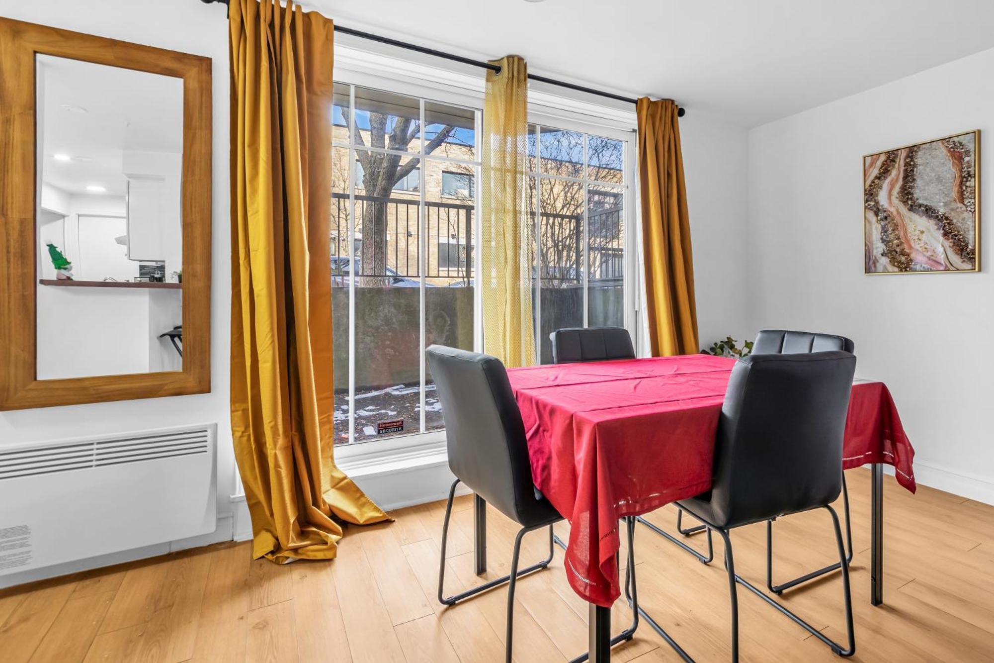 Amazing 1bdr In Homa- Emplacement Parfait Appartement *